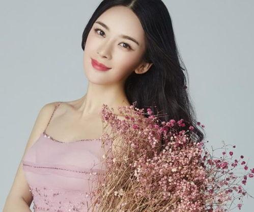 娱乐圈吃瓜四字艺人,揭秘四字艺人的瓜田秘闻